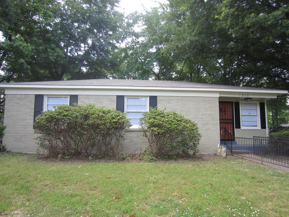 1st image of 1385 Winfield Ave