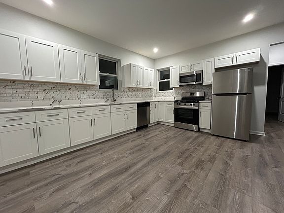 4th image of 1426 N Canal St Floor 2