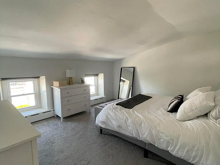 459 Delmar St — Photo 43