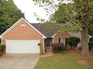 352 Woodvine Dr, Lawrenceville, GA 30044