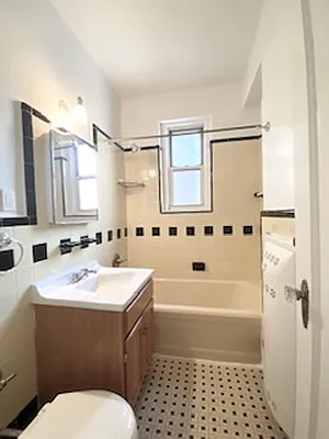 Rented by Axxess Realty Group | media 15