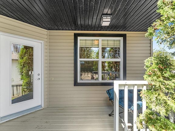 2nd image of 488 Macewan Rd SW