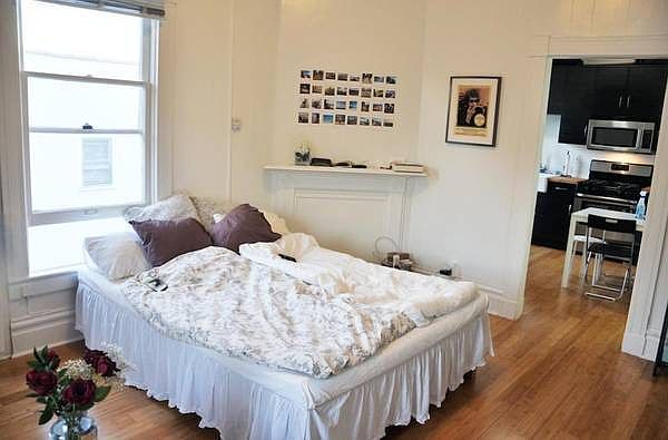 1st image of 1419 De La Vina St #8