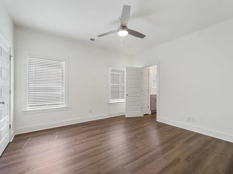 136 Huntley Knoll Dr — Photo 10