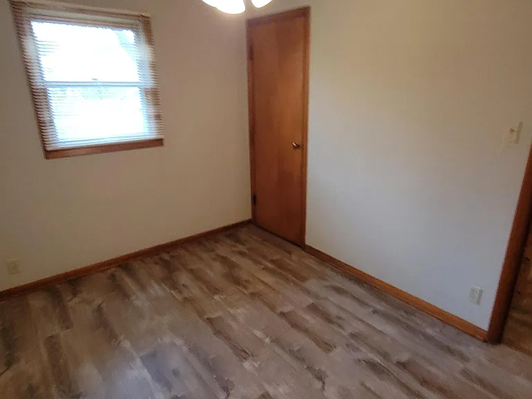 Bedroom 2 pic 2