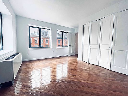5th image of 401 W 22nd St APT 2E