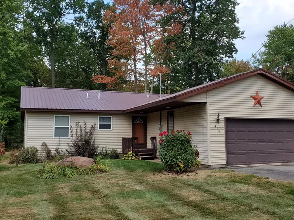 414 Superior St, Houghton Lake, MI 48629