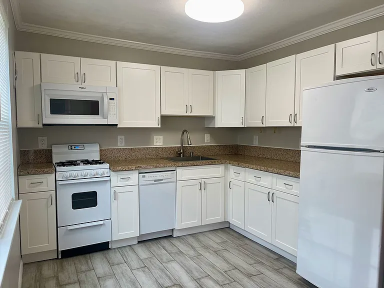2429 Lawrenceville Hwy #3 — Photo 4