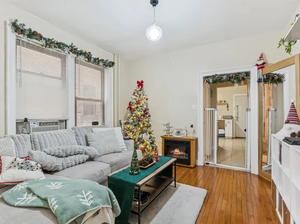 527-529 34th Street image 1 of 5