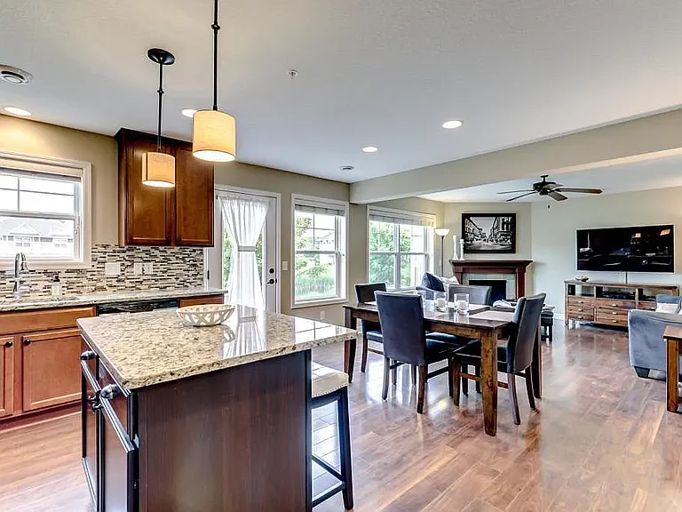 3430 Chestnut Ln — Photo 13