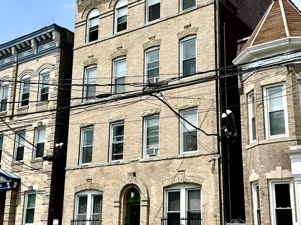 275 Webster Avenue image 11 of 13