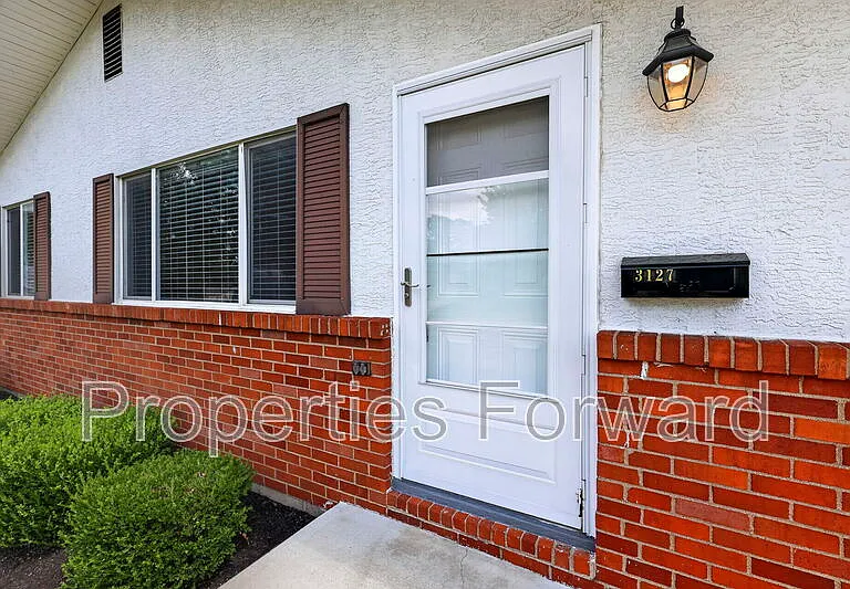 3127 Thomas Ave — Photo 5