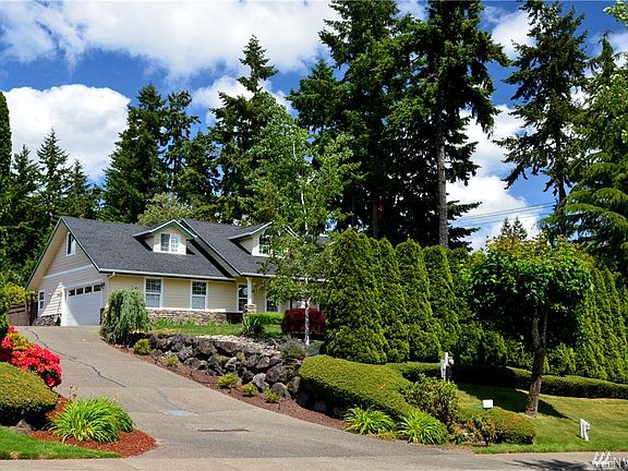 2nd image of 6000 Osprey Cir