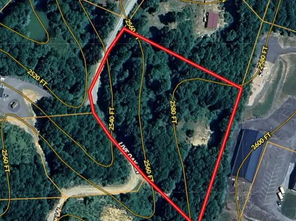 389 Live Oak Ln, Galax, VA 24333