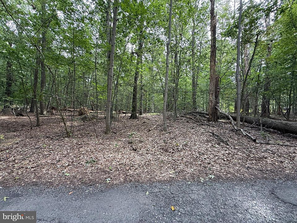 2nd image of Mountain Top Rd W