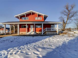 3733 East Rd, Clinton, IL 61727