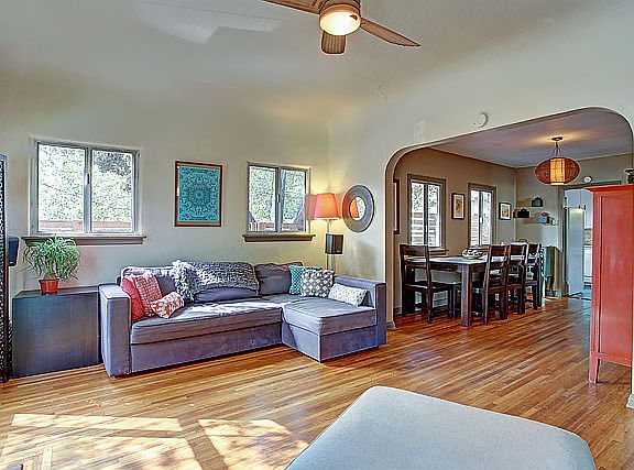5th image of 2055 Lake Shore Ave