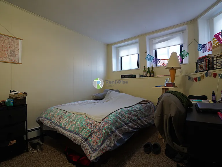 1126 Commonwealth Ave #A — Photo 2