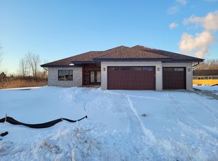 6922 Westlake Dr, Racine, WI 53402