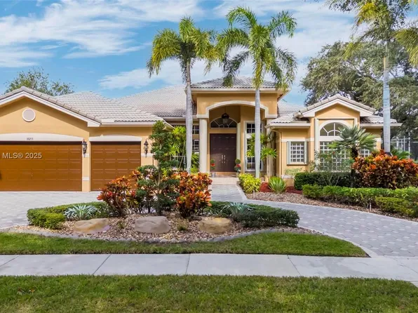 10213 S Lake Vista Cir, Davie, FL 33328