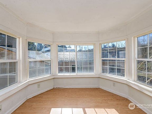 5th image of 2912 284th Street E