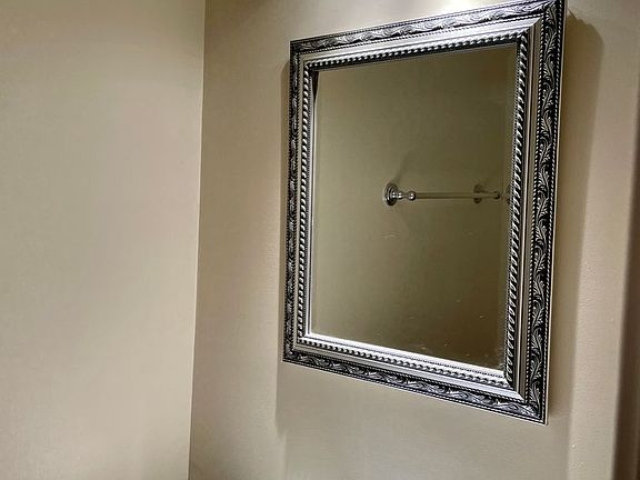 5th image of 1078 Connie Dr