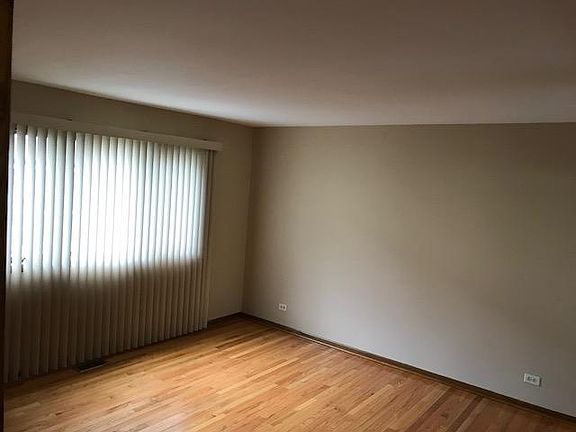 3rd image of 745 S McKinley Ave APT 1S