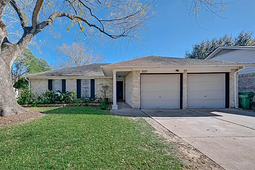 1003 Shadow Mountain Dr Photo 1