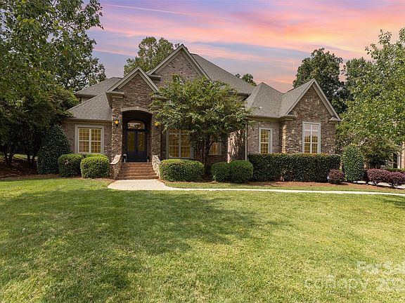 2nd image of 3425 Araglin Dr