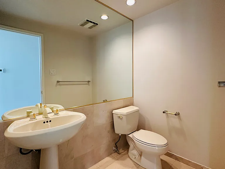 1590 W 8th Ave #1603 — Photo 18