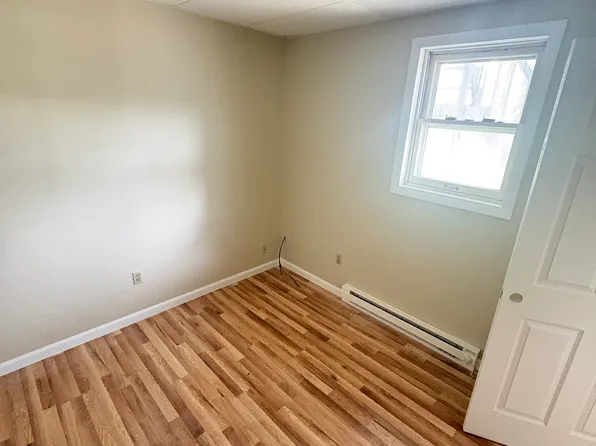 222 Broad St #7, Highspire, PA 17034
