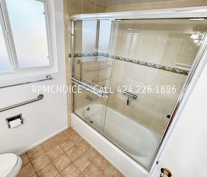 23821 Stanhurst Ave — Photo 35