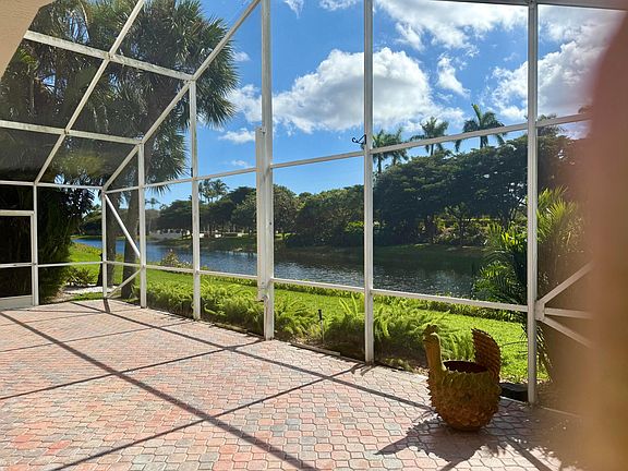 4th image of 6626 Hawaiian Avenue