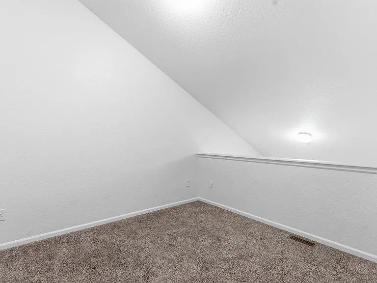 802 Waterglen Dr #D17 — Photo 27
