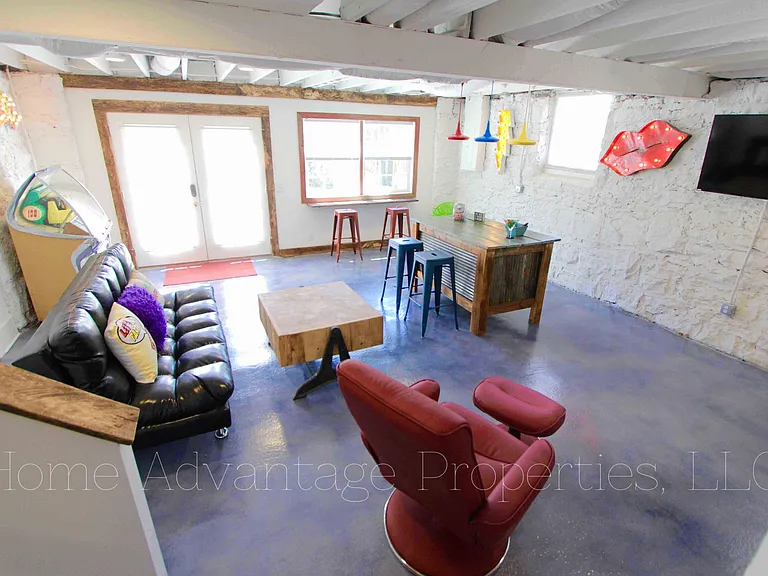924 Burchwood Ave — Photo 25