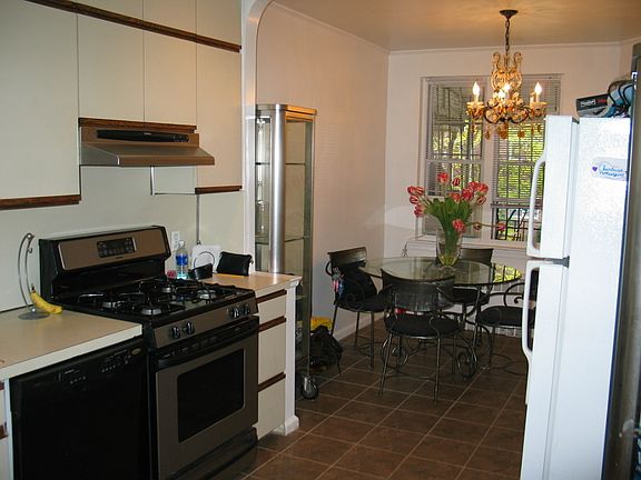 3rd image of 6613 Burns St #2