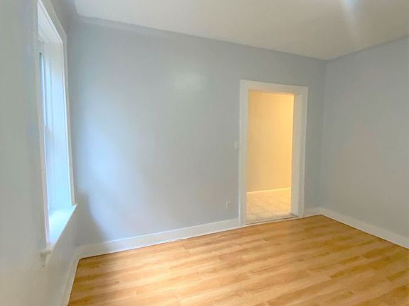 4th image of 113 67th St #3