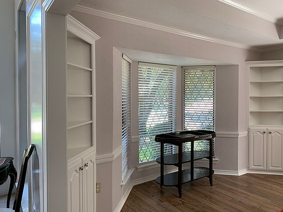 5th image of 18403 Park Grove Ln