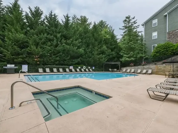 Eastwood Village Apartment Homes