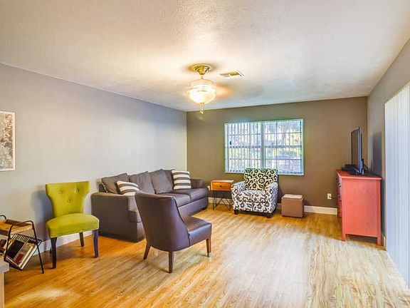 5th image of 2926 SW 22nd Cir #16C