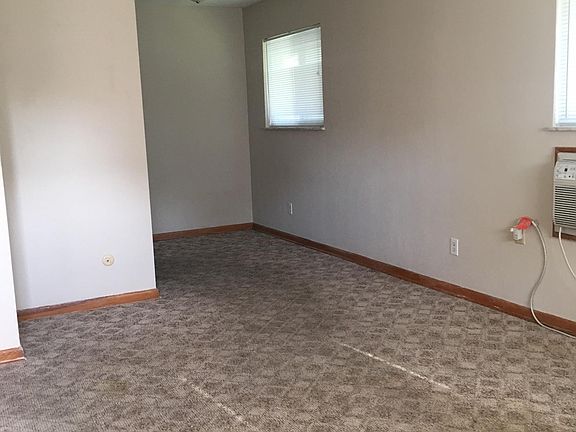 4th image of 1433 Rosemont Blvd #1433