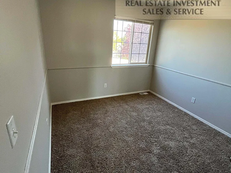 14335 Shenandoah St — Photo 9