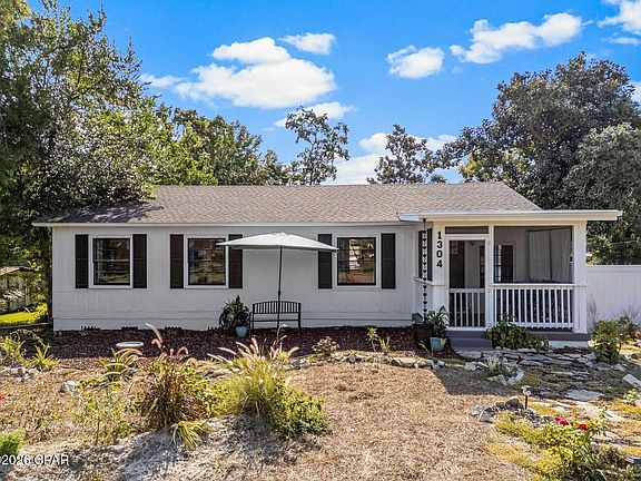 2nd image of 1304 Buena Vista Blvd