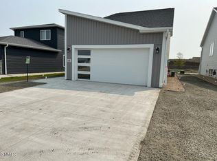 115 Marshall Loop, Bismarck, ND 58504