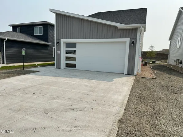 115 Marshall Loop, Bismarck, ND 58504