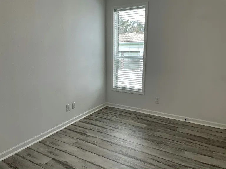 107 Country Club Dr #107 — Photo 8