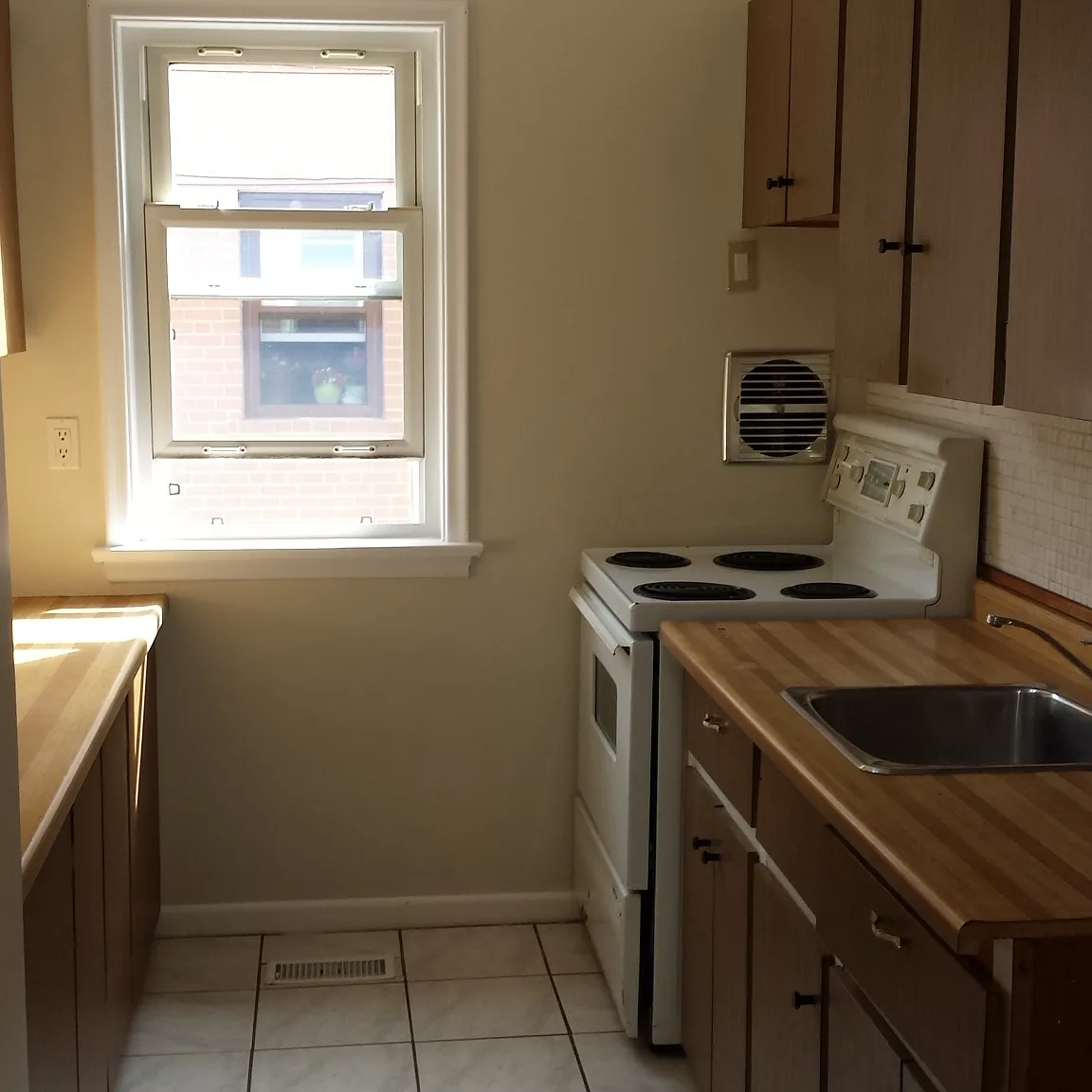 2 bed, 750 sqft, $2,250 — Photo 3