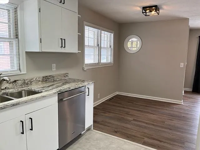 1716 Pershing St — Photo 5