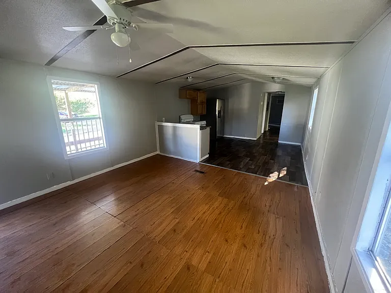 208 Ivycrest St #12 — Photo 2