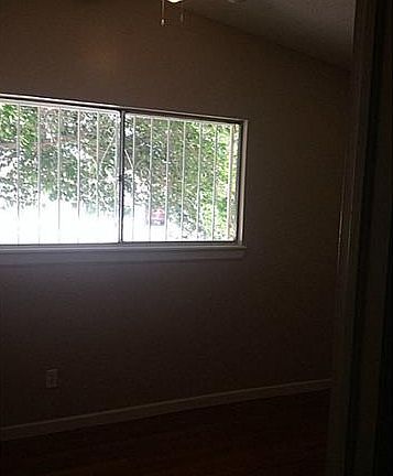 5th image of 8308 Broadway Dr